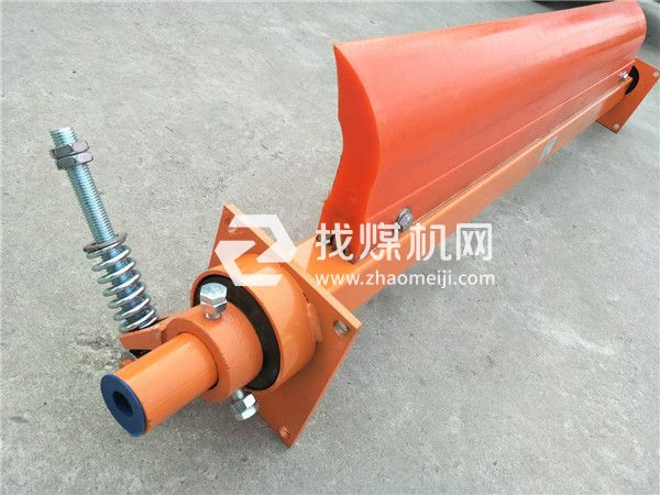 山東皮帶機(jī)聚氨酯清掃器廠家，耐磨聚氨酯清掃器，固達(dá)利輸送帶聚氨酯清掃器