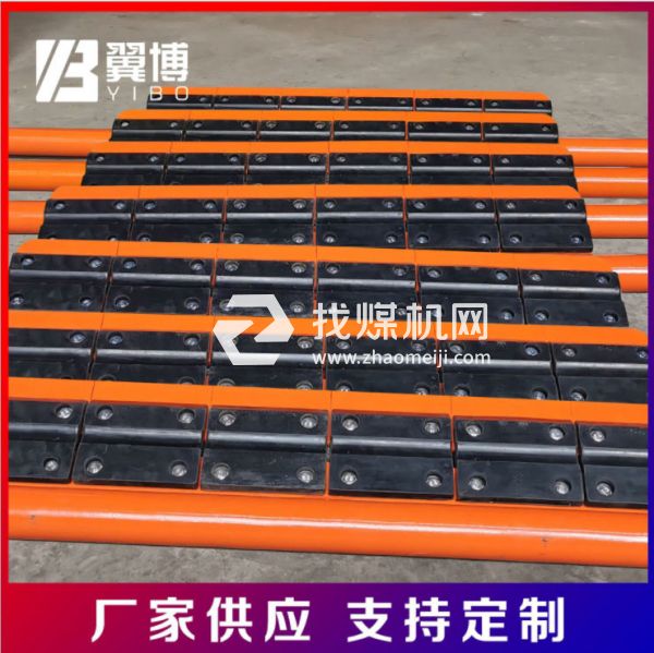 聚氨酯刮刀 頭部輸送帶 二級(jí)合金清掃器 礦用皮帶清掃器廠家